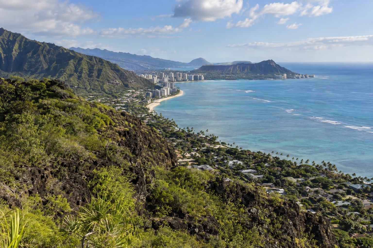 The windward coast and Kailua Bay seen from a hillside lookout