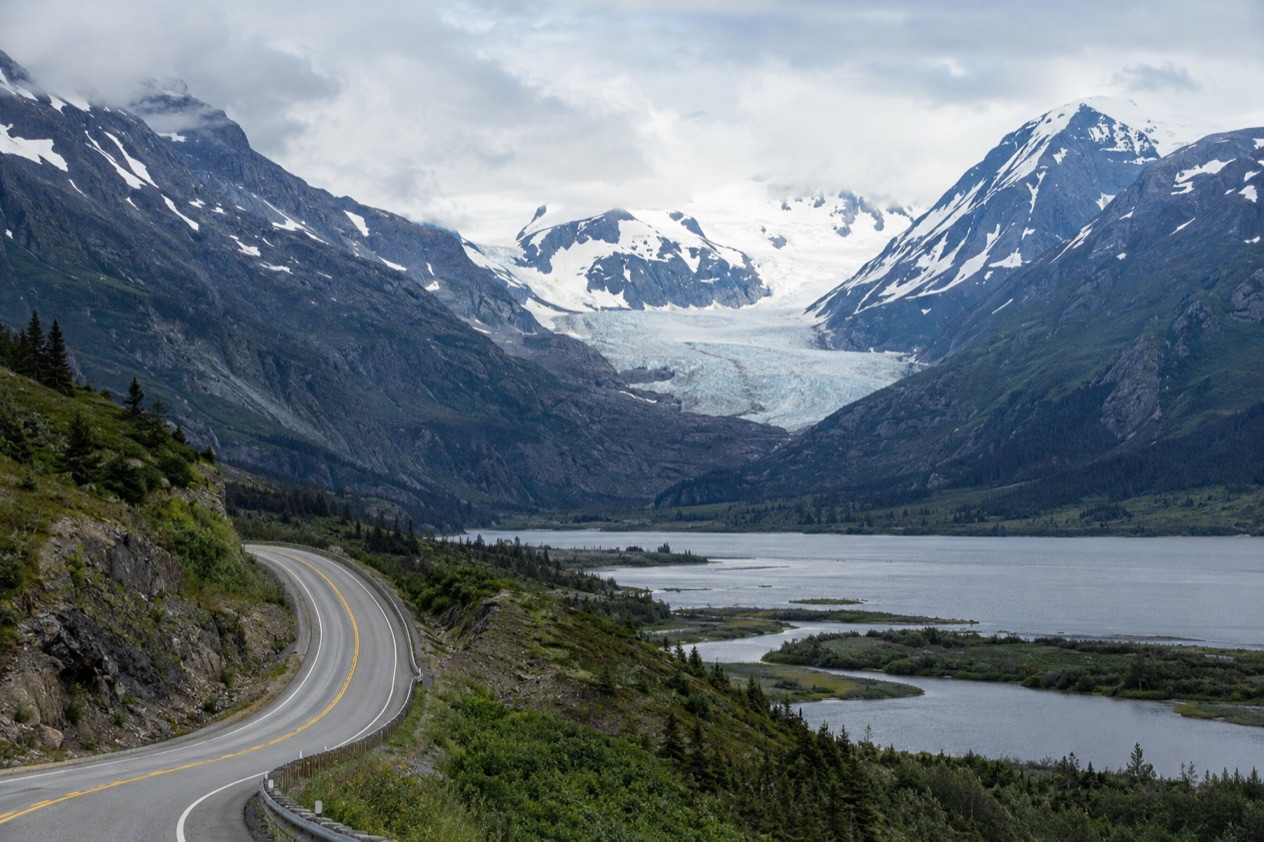 A road through the mountains