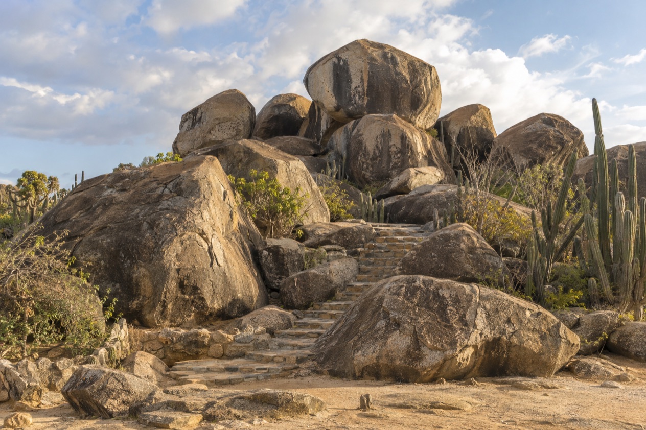 The boulders at Casibari