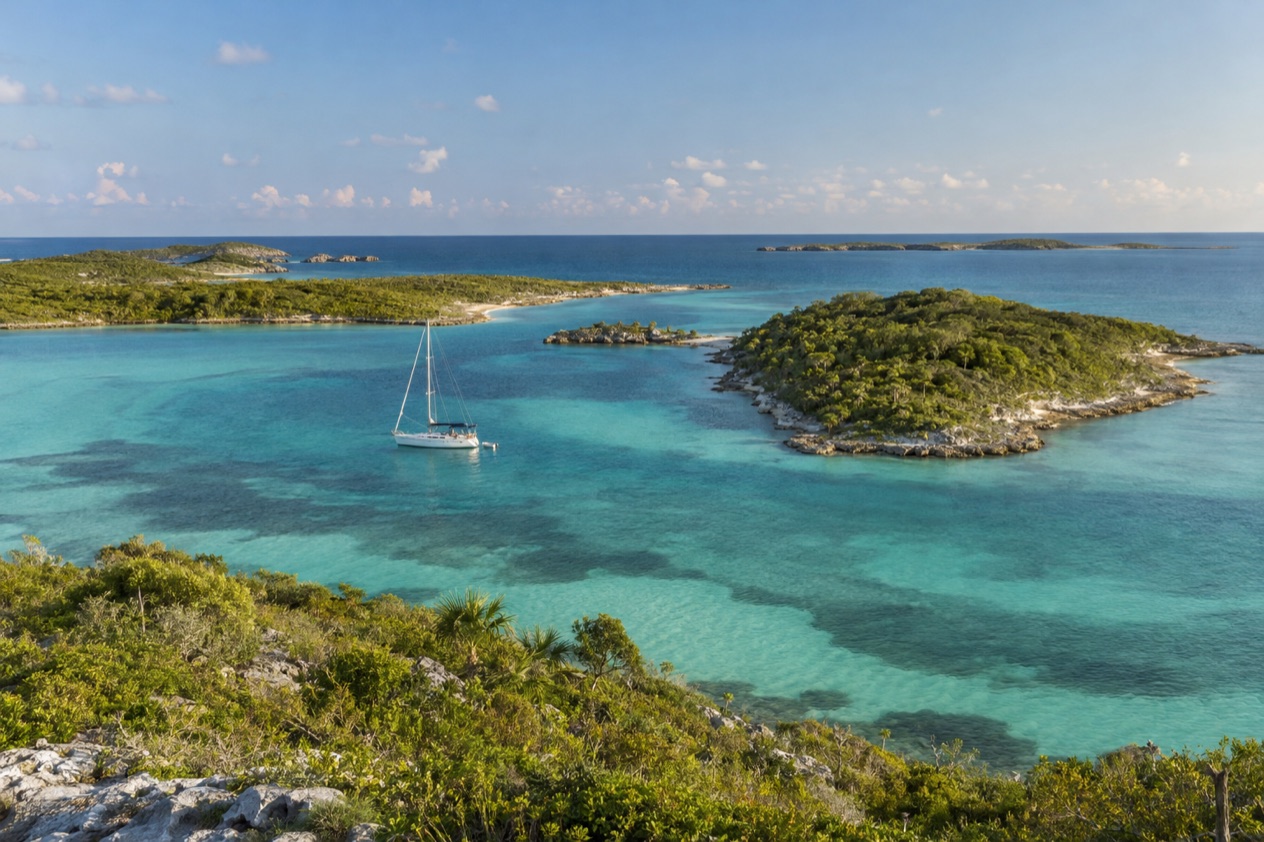 The cays of the Abacos in spring