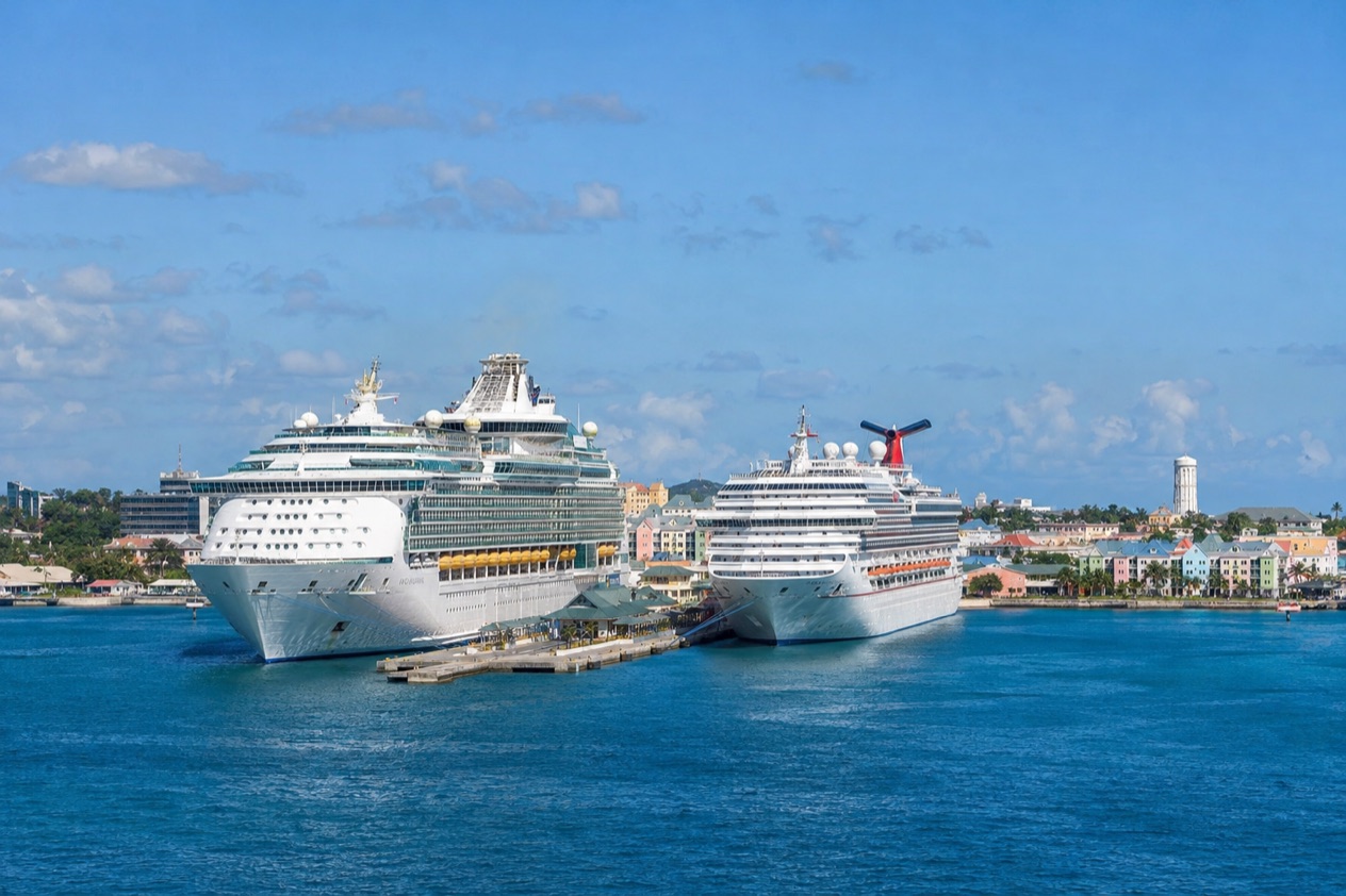 Cruise ships in Nassau