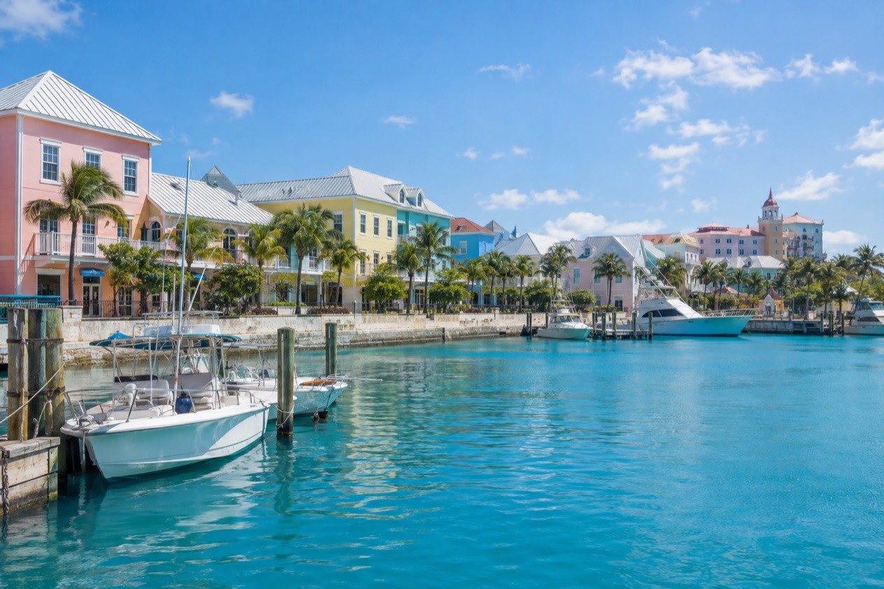 The harbor of Nassau in spring