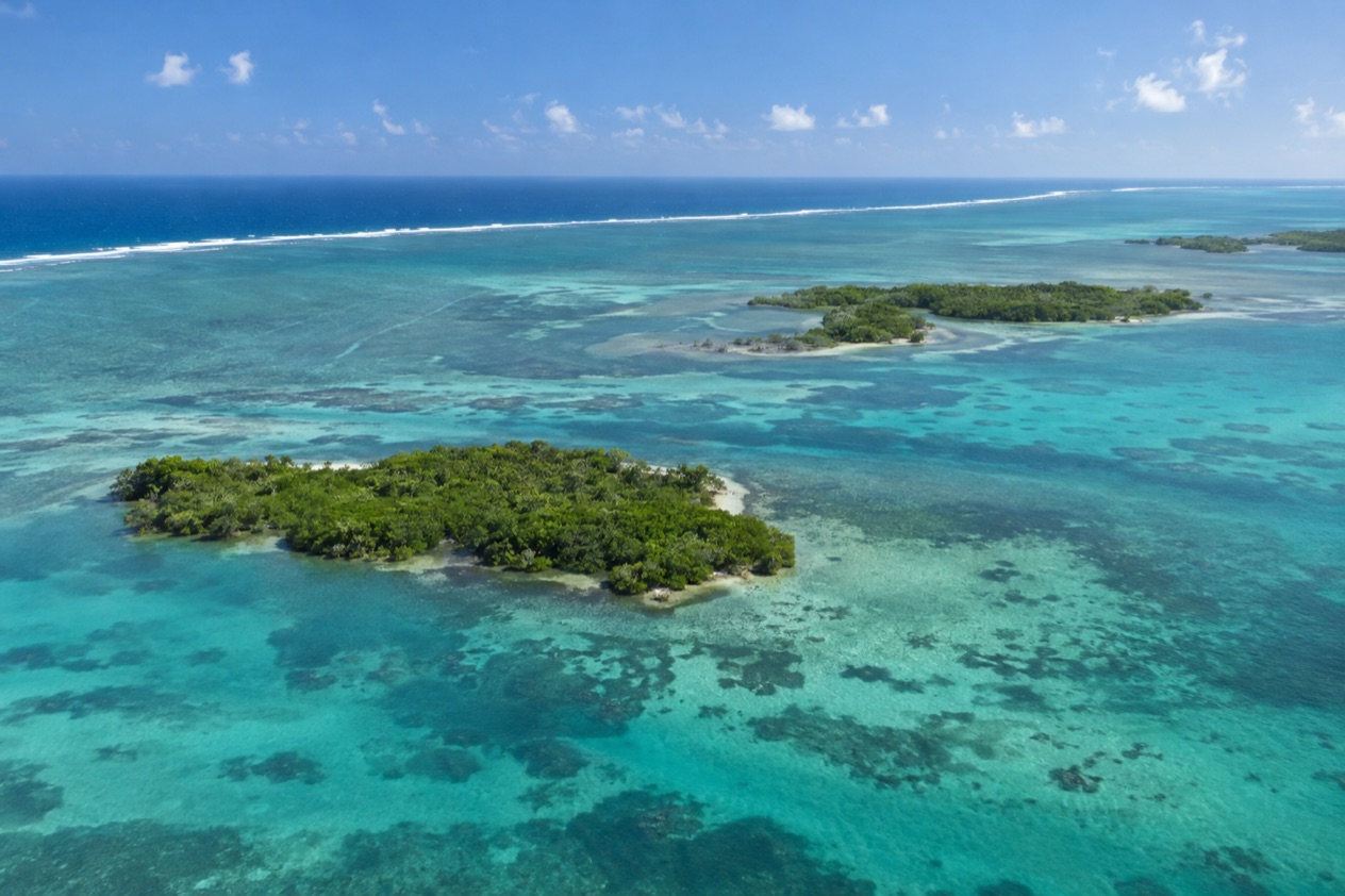 The barrier reef and cayes of Belize in spring