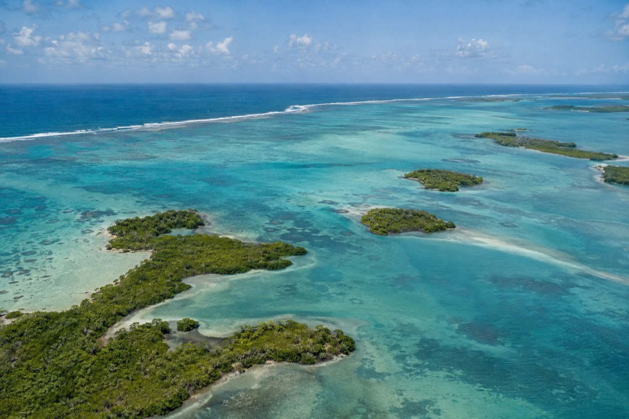 The barrier reef and cayes of Belize