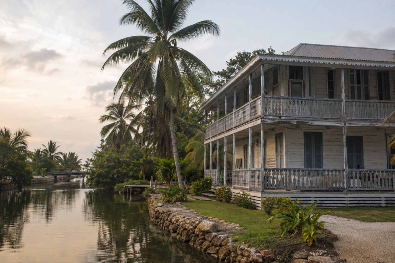 A colonial building