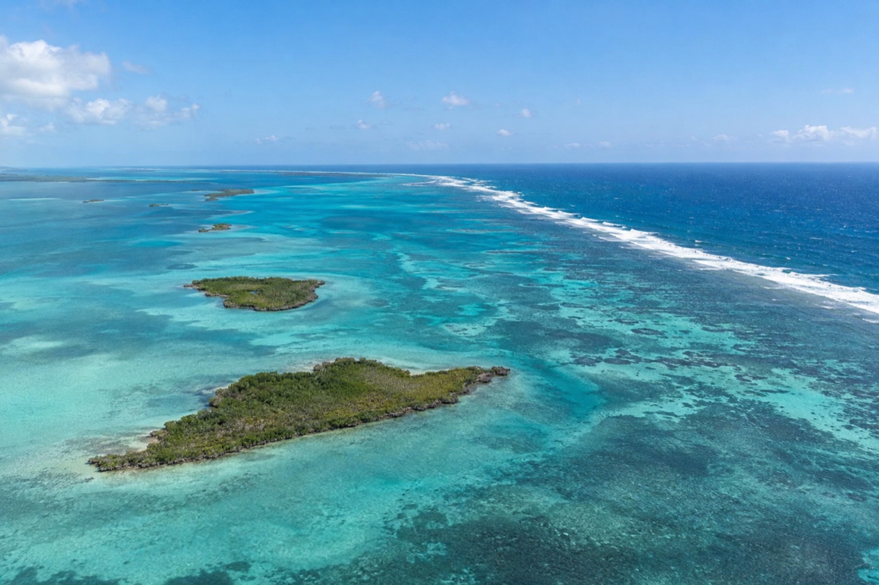 The barrier reef and cayes of Belize in spring