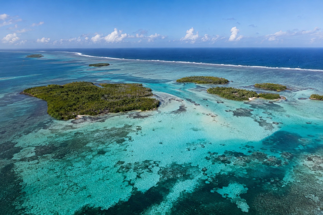 The barrier reef and cayes of Belize