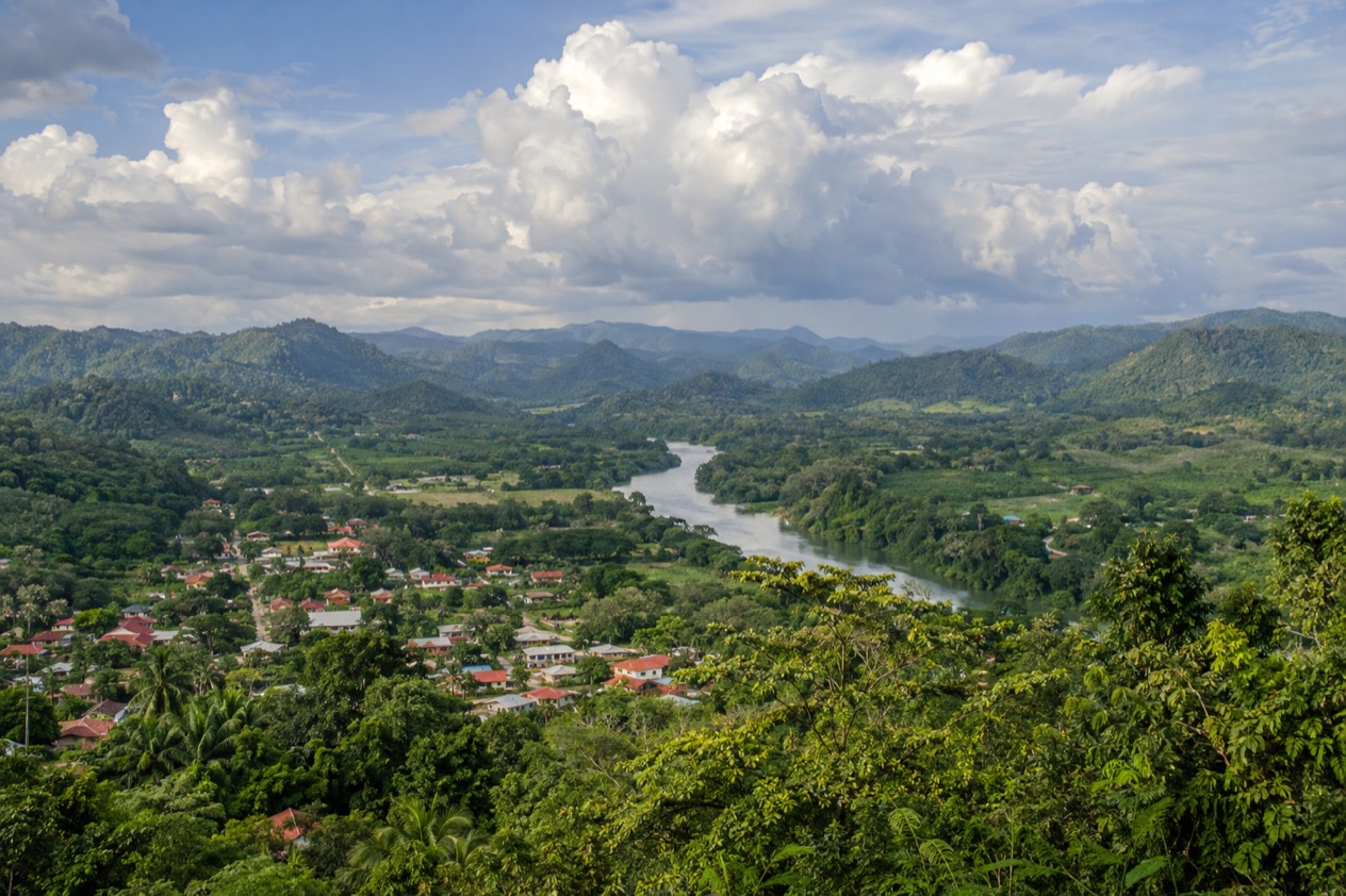 The hills around San Ignacio in the wet season