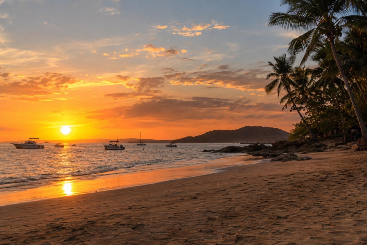 The beach at Tamarindo at sunset