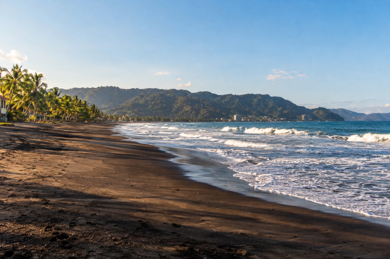 The surf beach at Jaco in the dry season