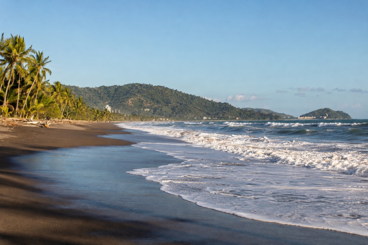 The surf beach at Jaco in the dry season