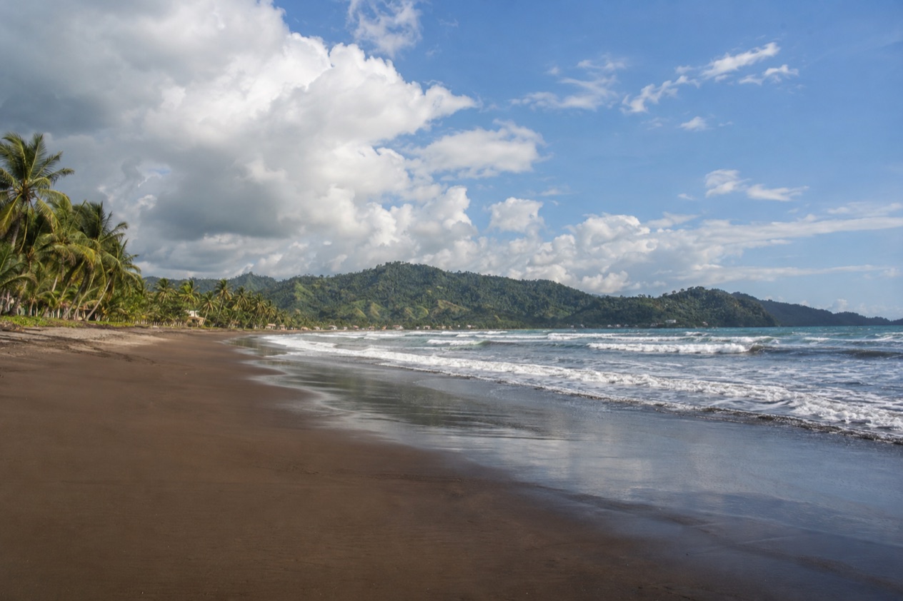 The surf beach at Jaco in the green season