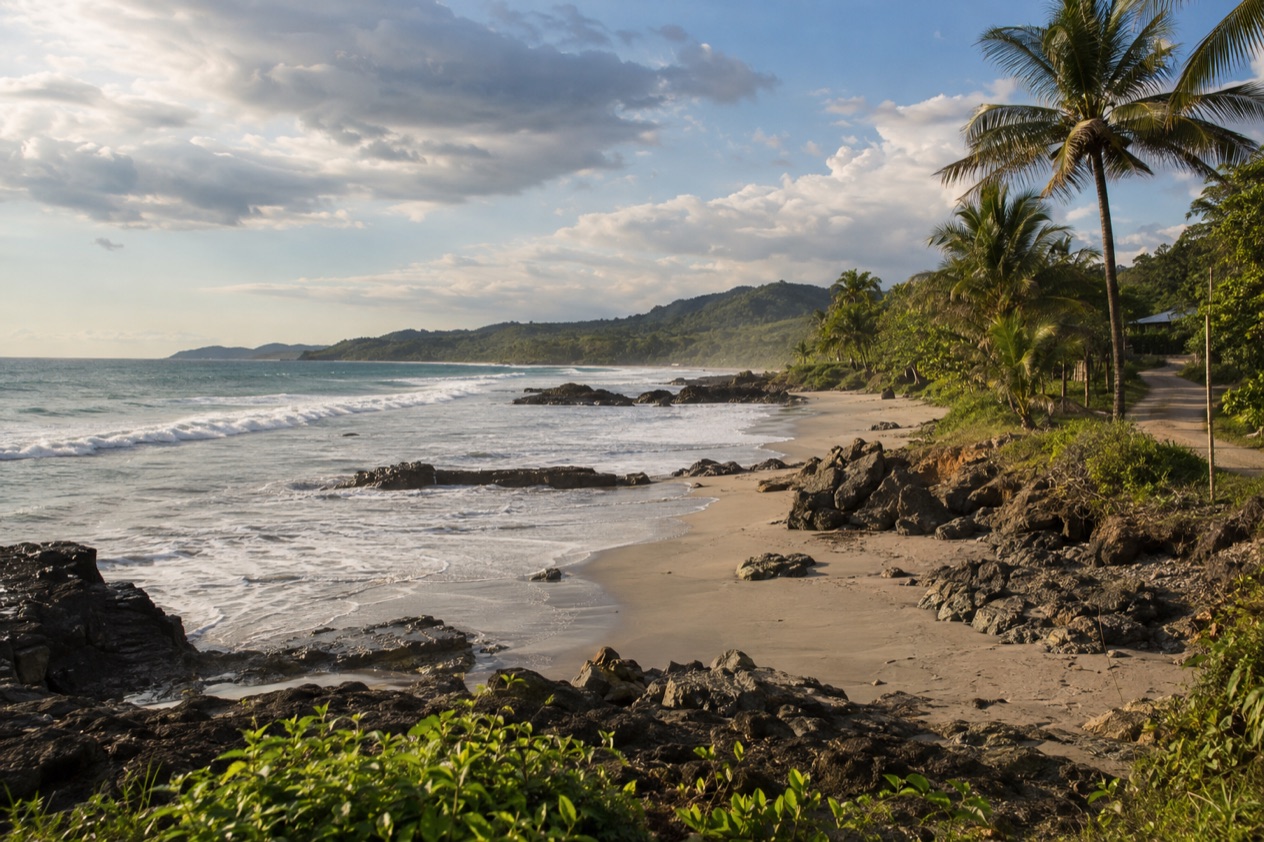The beach at Santa Teresa in the green season