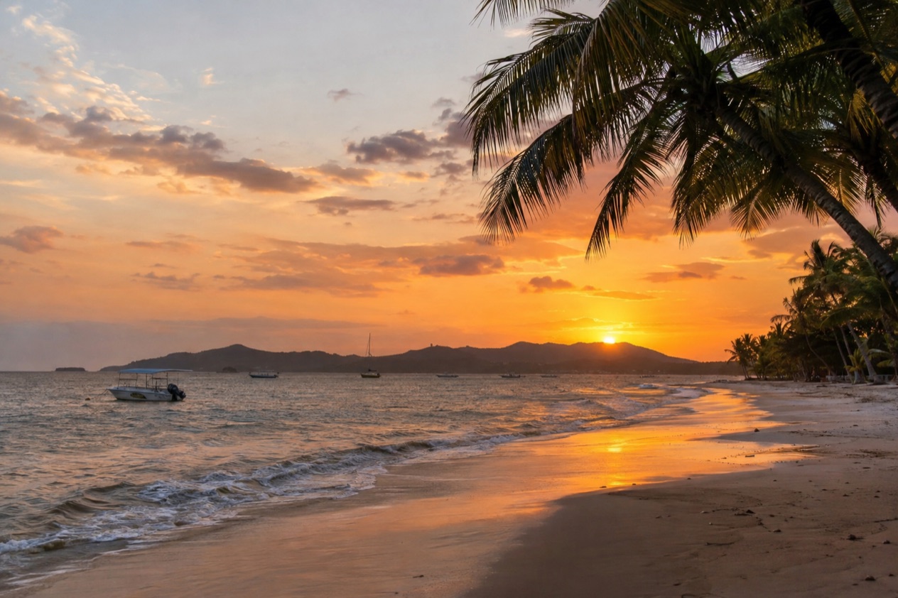 The beach at Tamarindo at sunset