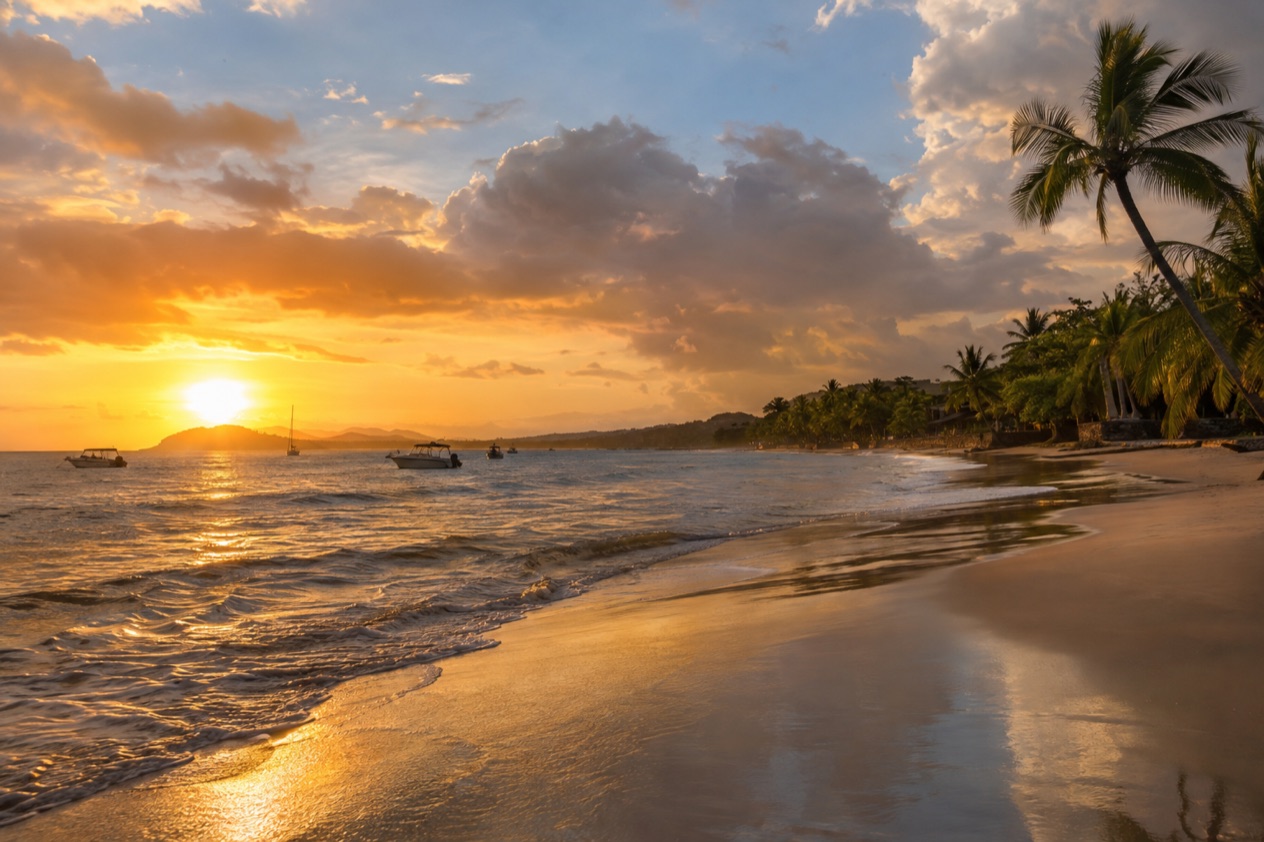 The beach at Tamarindo at sunset in the green season