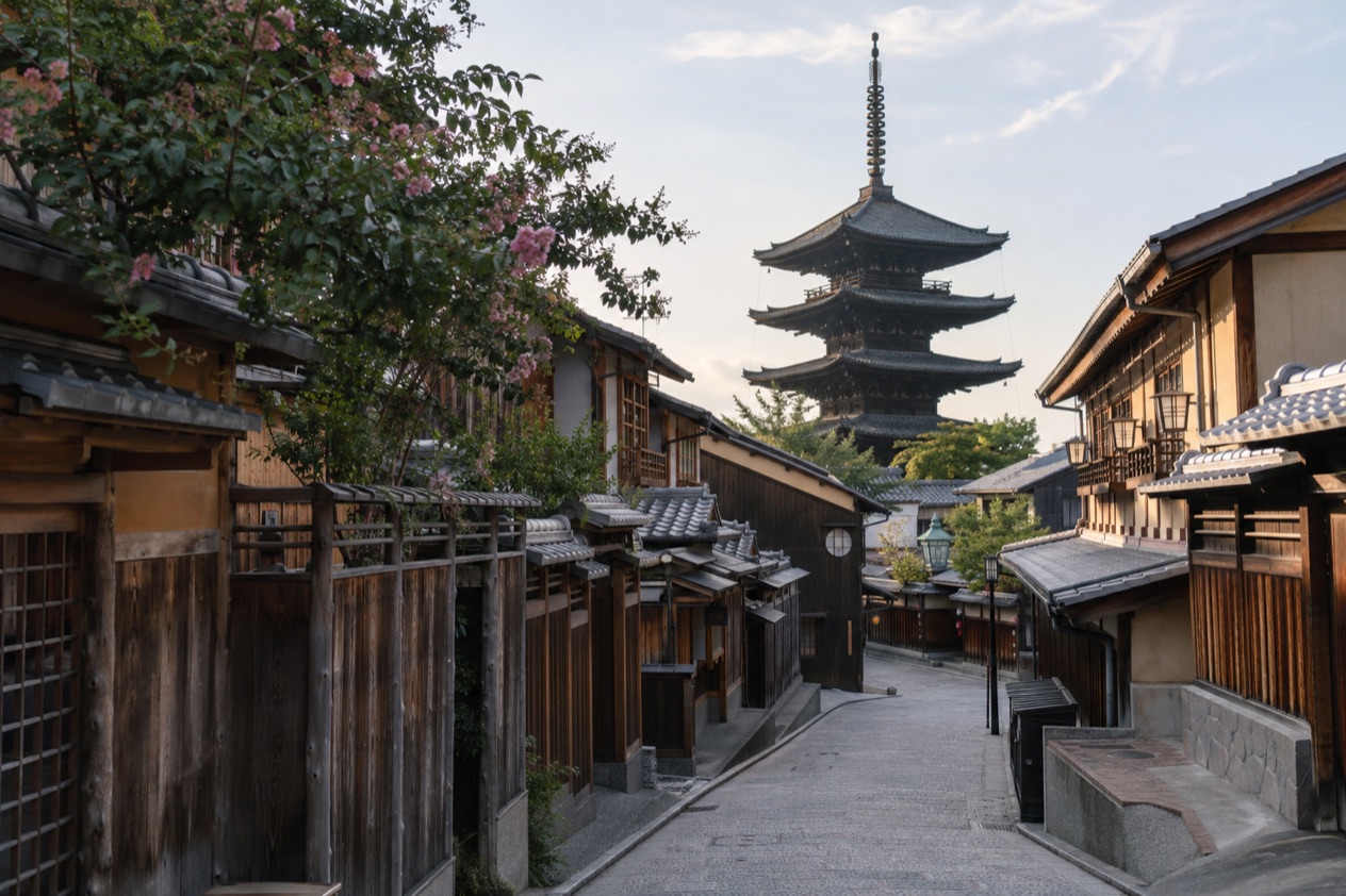 A street in Higashiyama, Kyoto