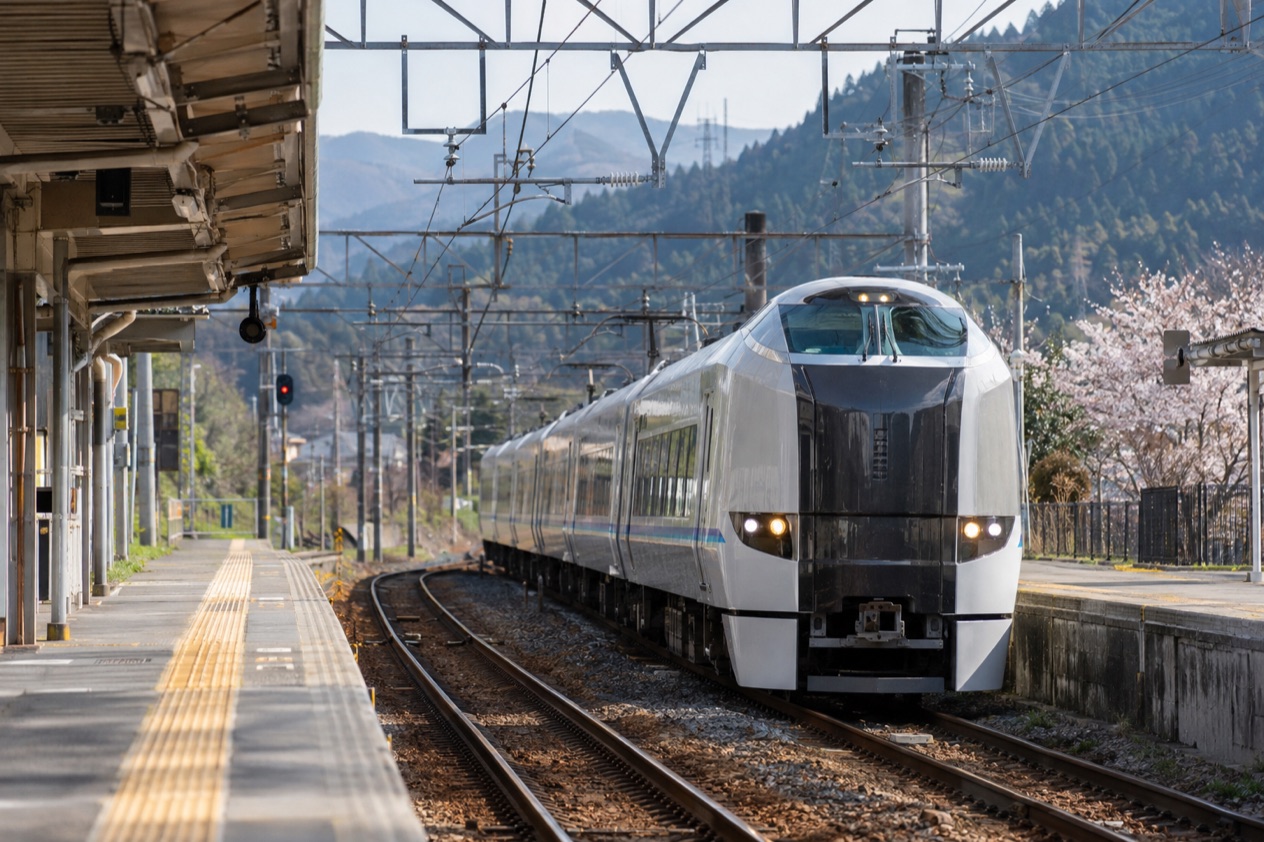 A train arriving at a station in Japan