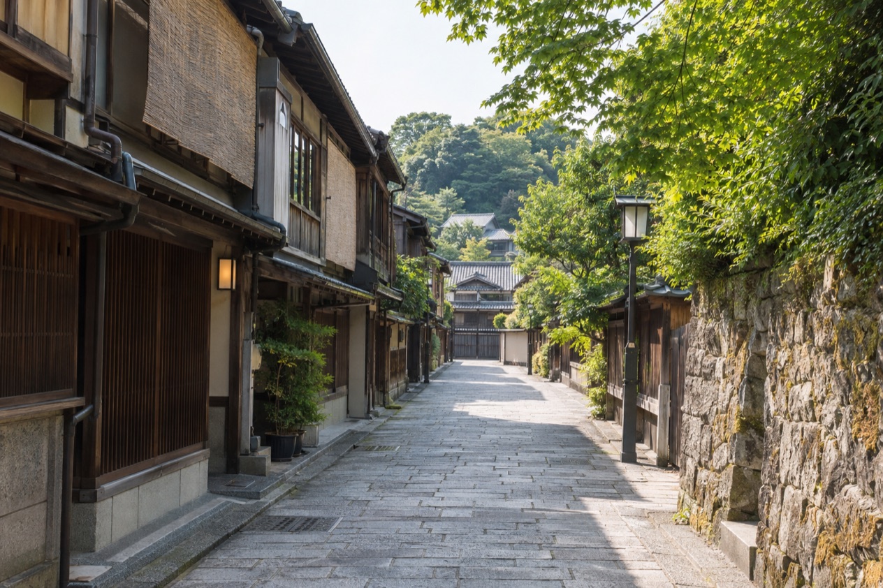 The Higashi Chaya district in Kanazawa in summer