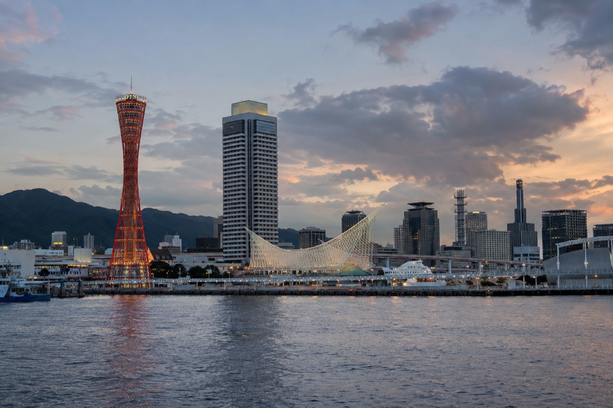 The harbor of Kobe in early autumn