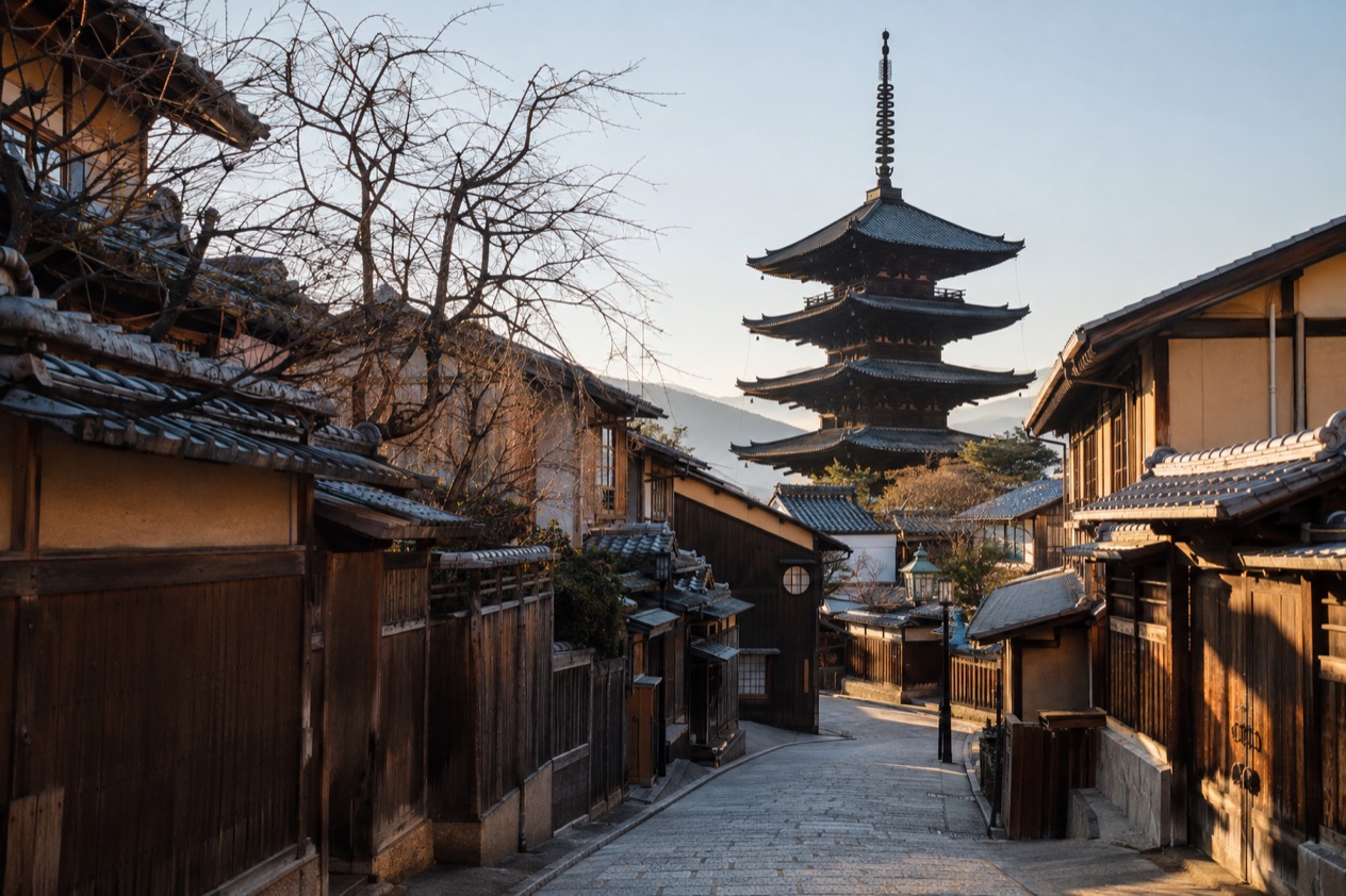 A street in Higashiyama, Kyoto in winter