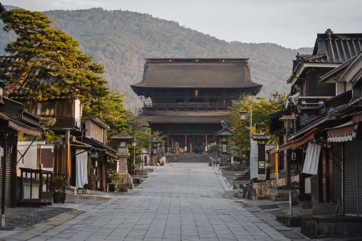 The approach to Zenko-ji in Nagano