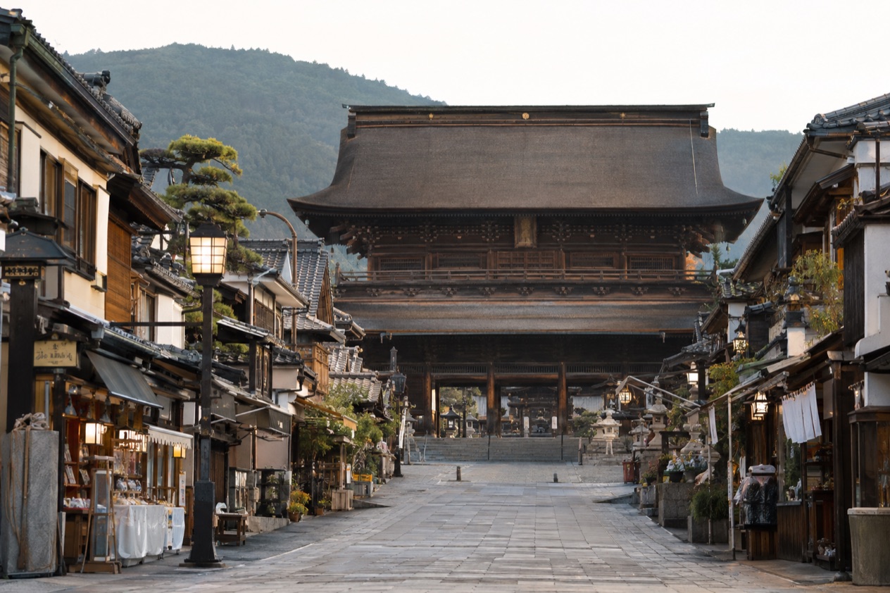 The approach to Zenko-ji in Nagano