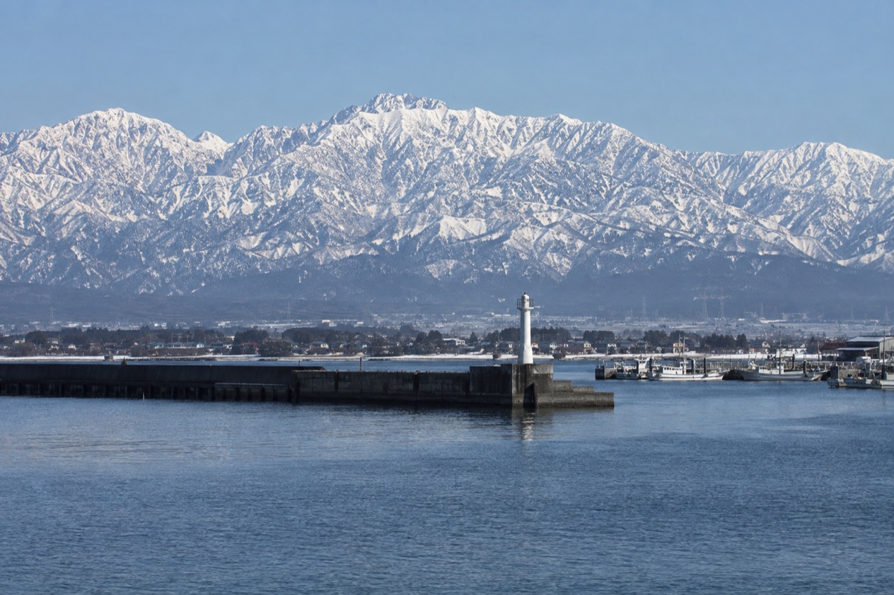 The mountains behind Toyama