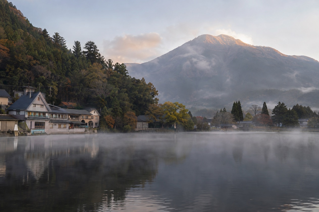 Yufuin and its lake