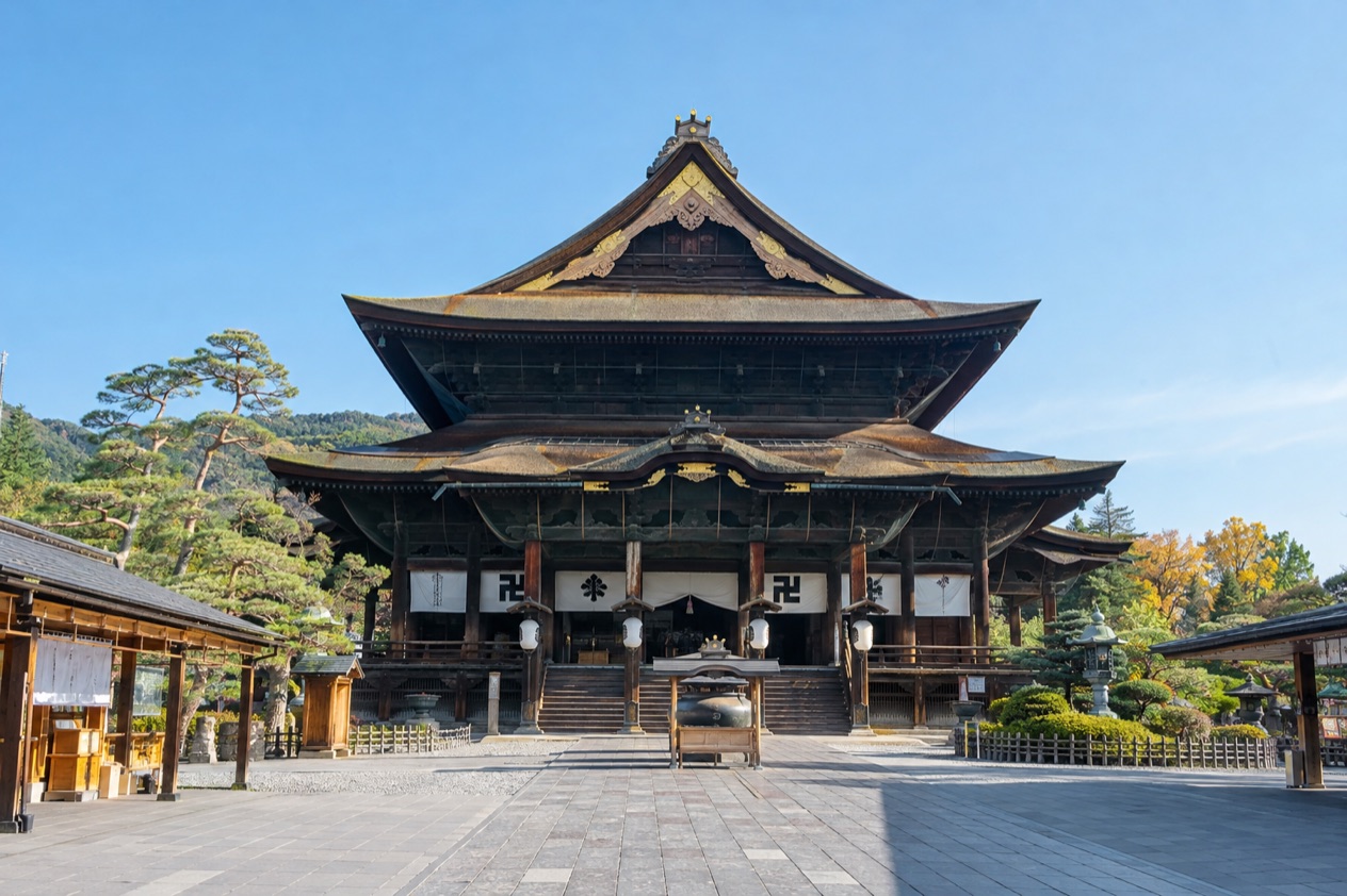 Zenko-ji Temple in Nagano