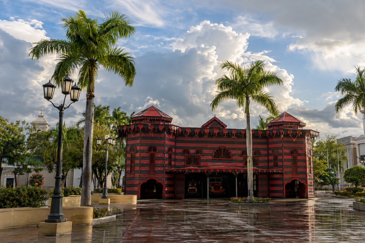 The Parque de Bombas firehouse on Plaza Las Delicias in Ponce in the wetter months